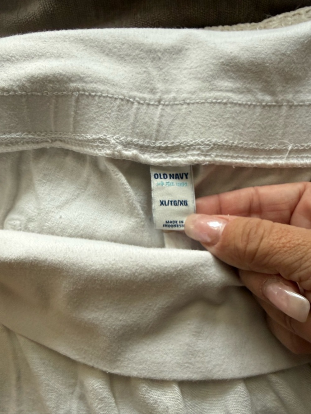 Old navy white linen pants - Picture 2 of 2